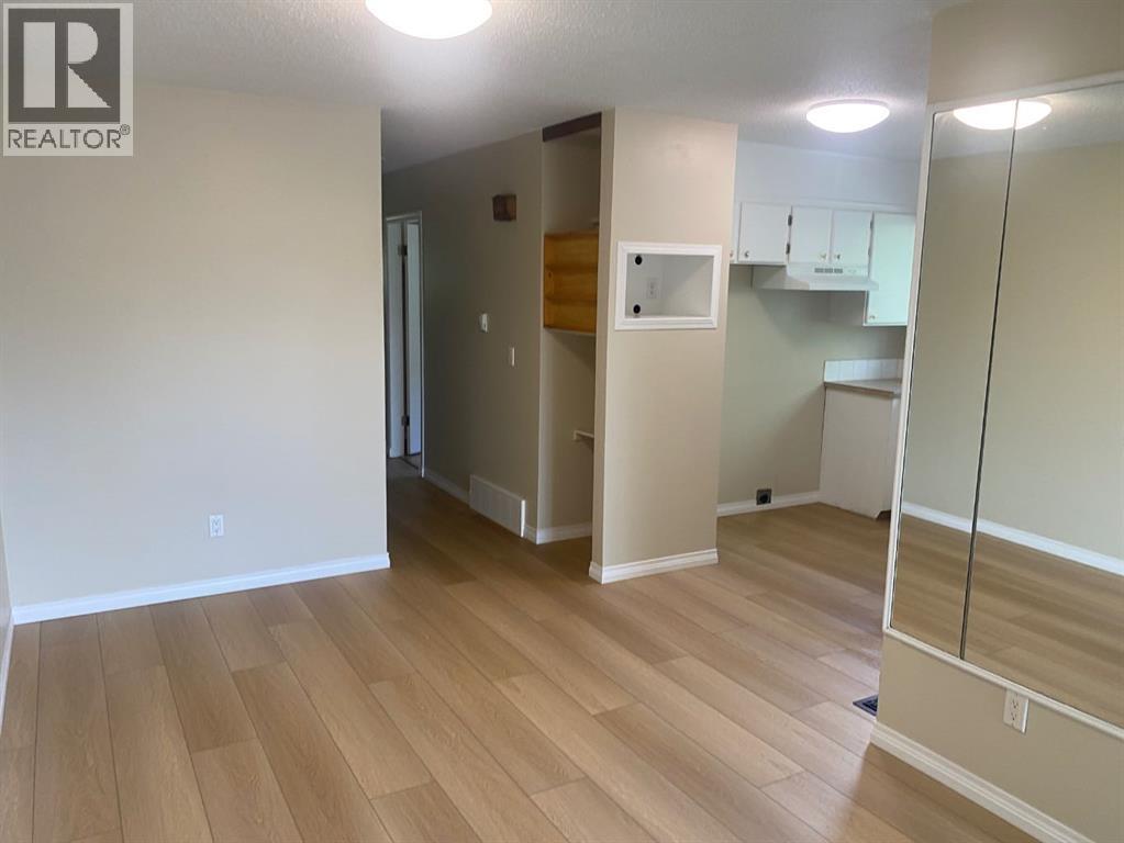 6321-B Enevold Drive - 16