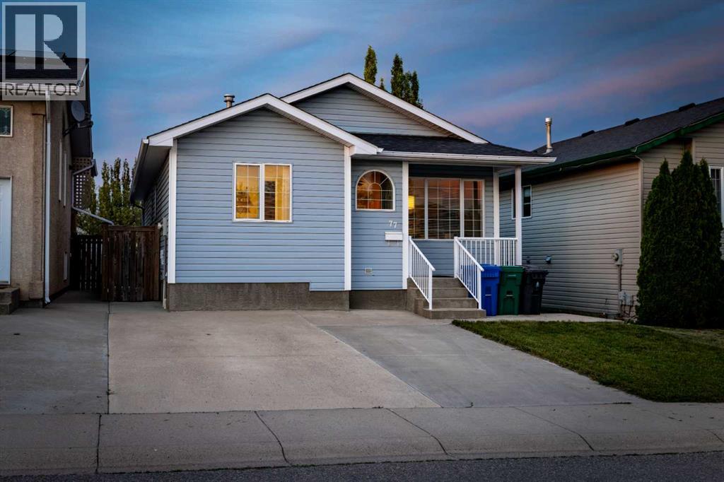 77 Blackfoot Crescent W - 3