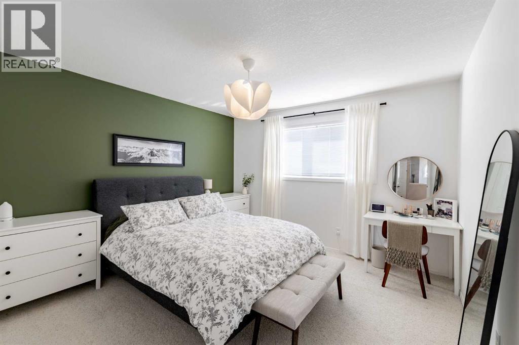 77 Blackfoot Crescent W - 14