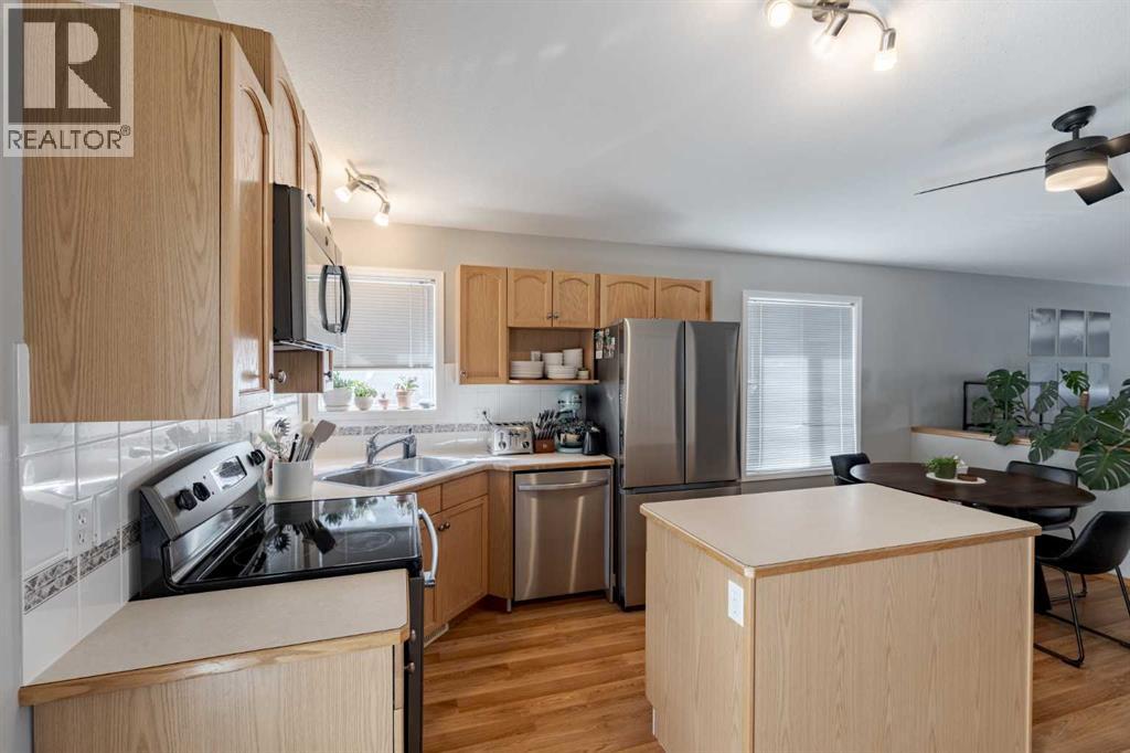 77 Blackfoot Crescent W - 10
