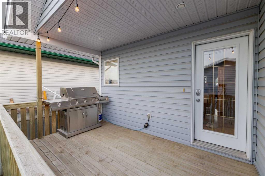 77 Blackfoot Crescent W - 27