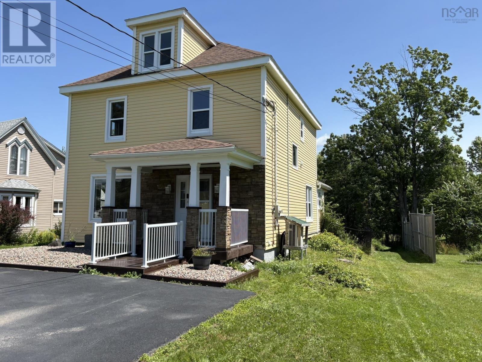 1637 NORTH MAIN Street - 1