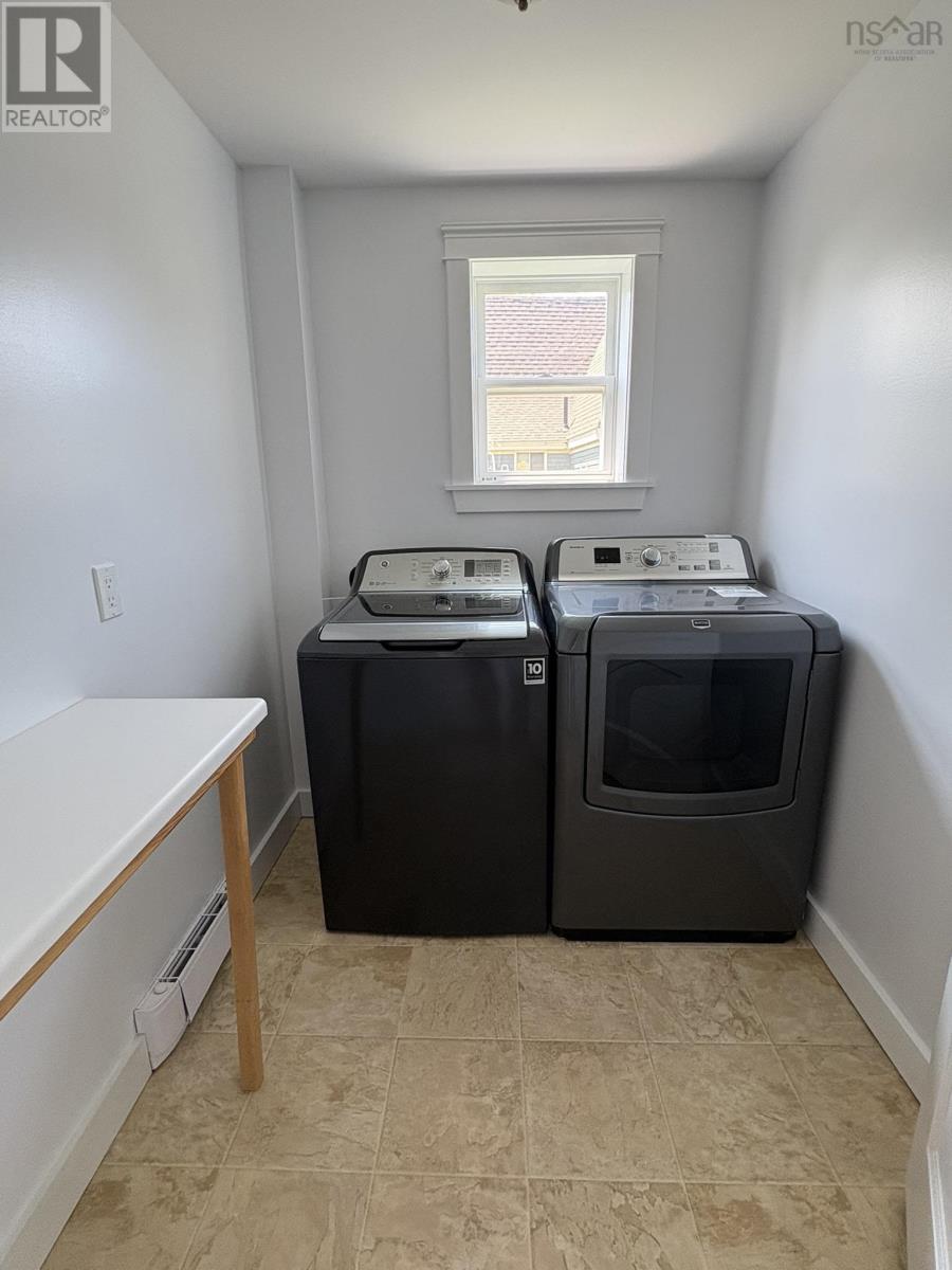 1637 NORTH MAIN Street - 25