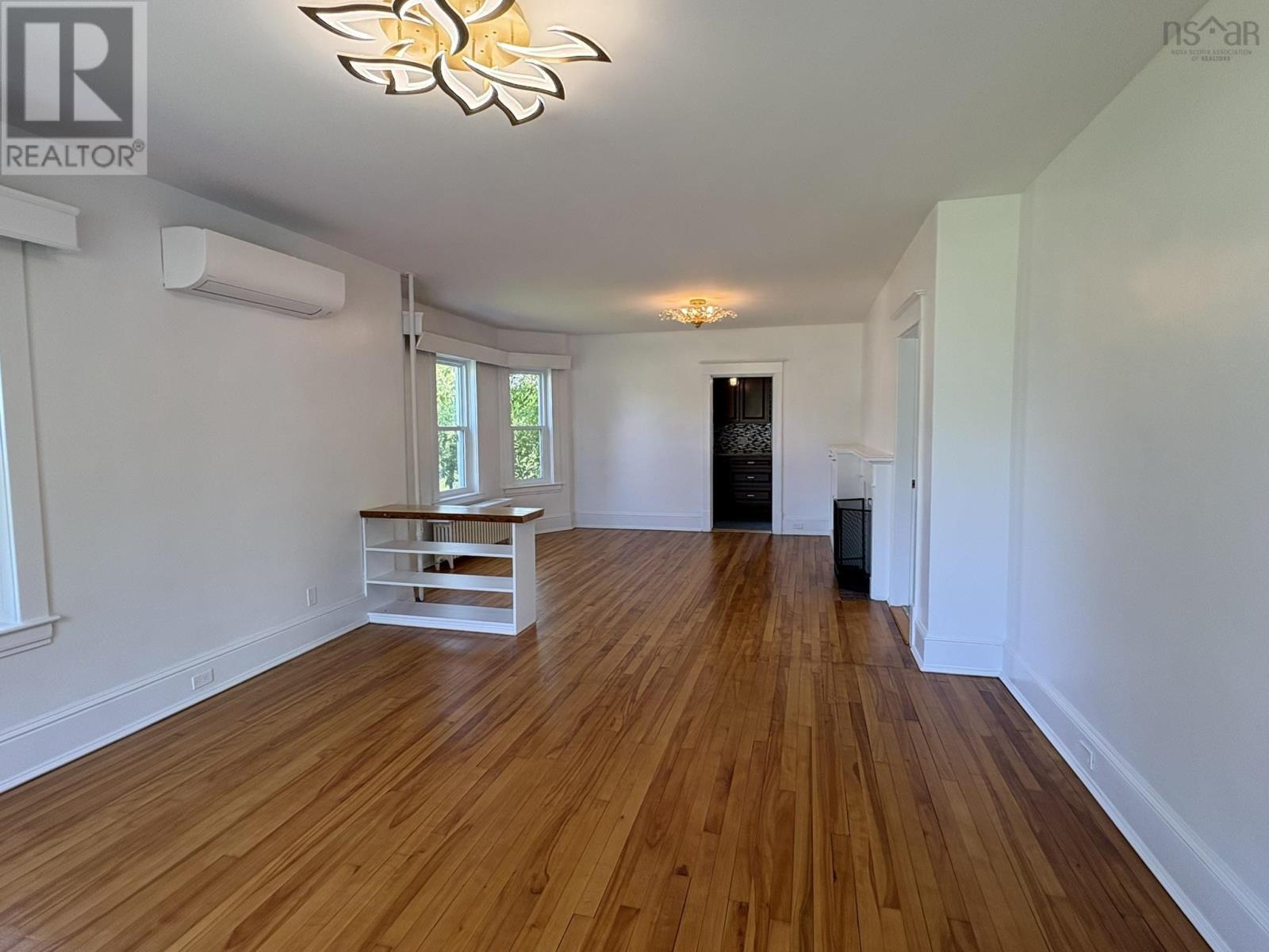 1637 NORTH MAIN Street - 5