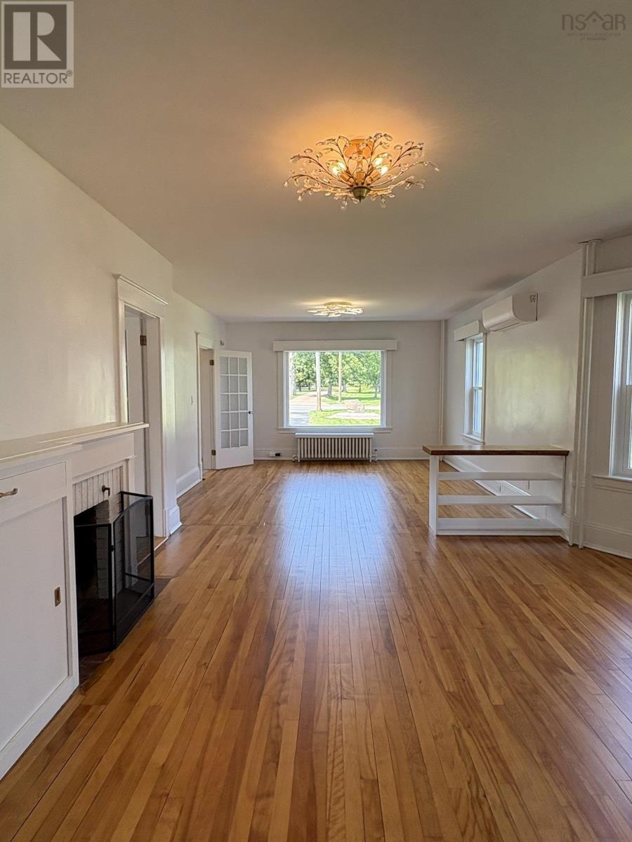 1637 NORTH MAIN Street - 6