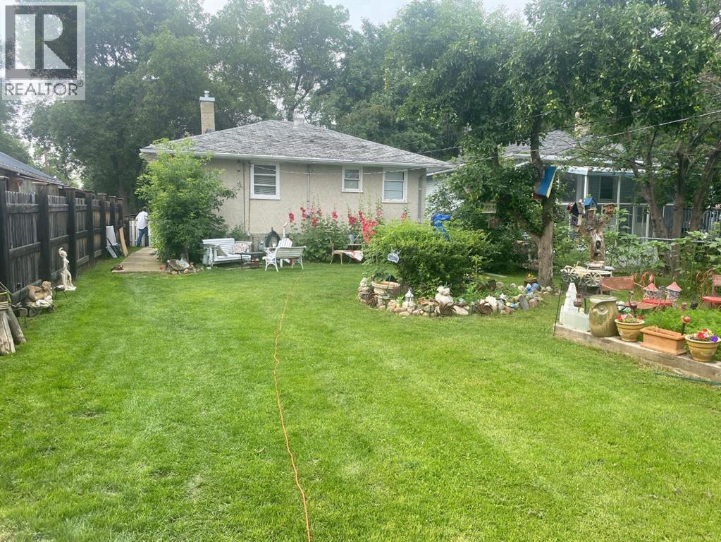 5211 49 Street - 4