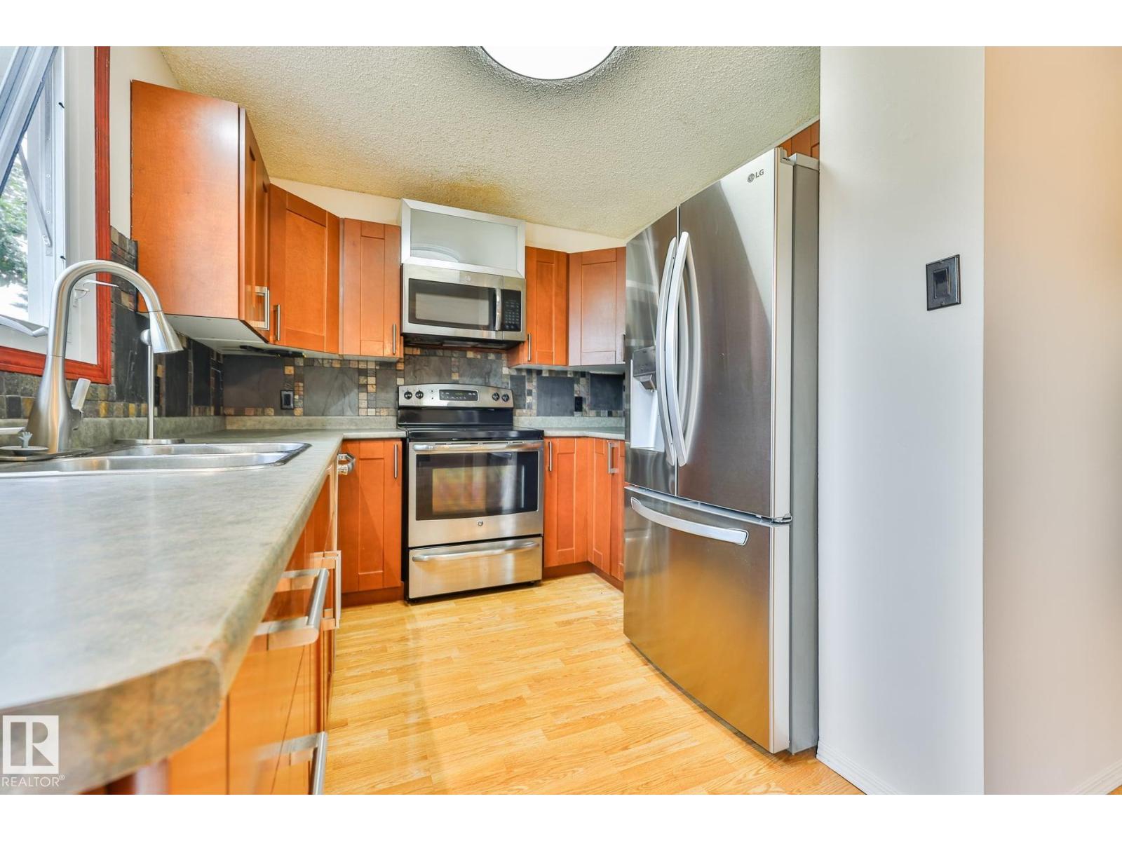 441 WOODVALE RD E NW - 15