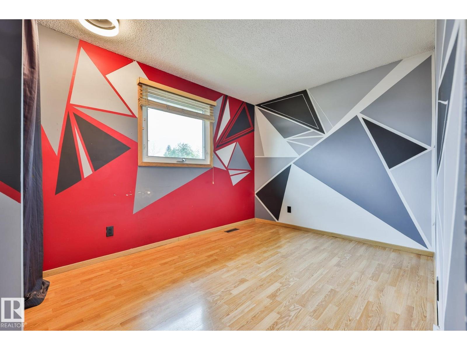441 WOODVALE RD E NW - 22