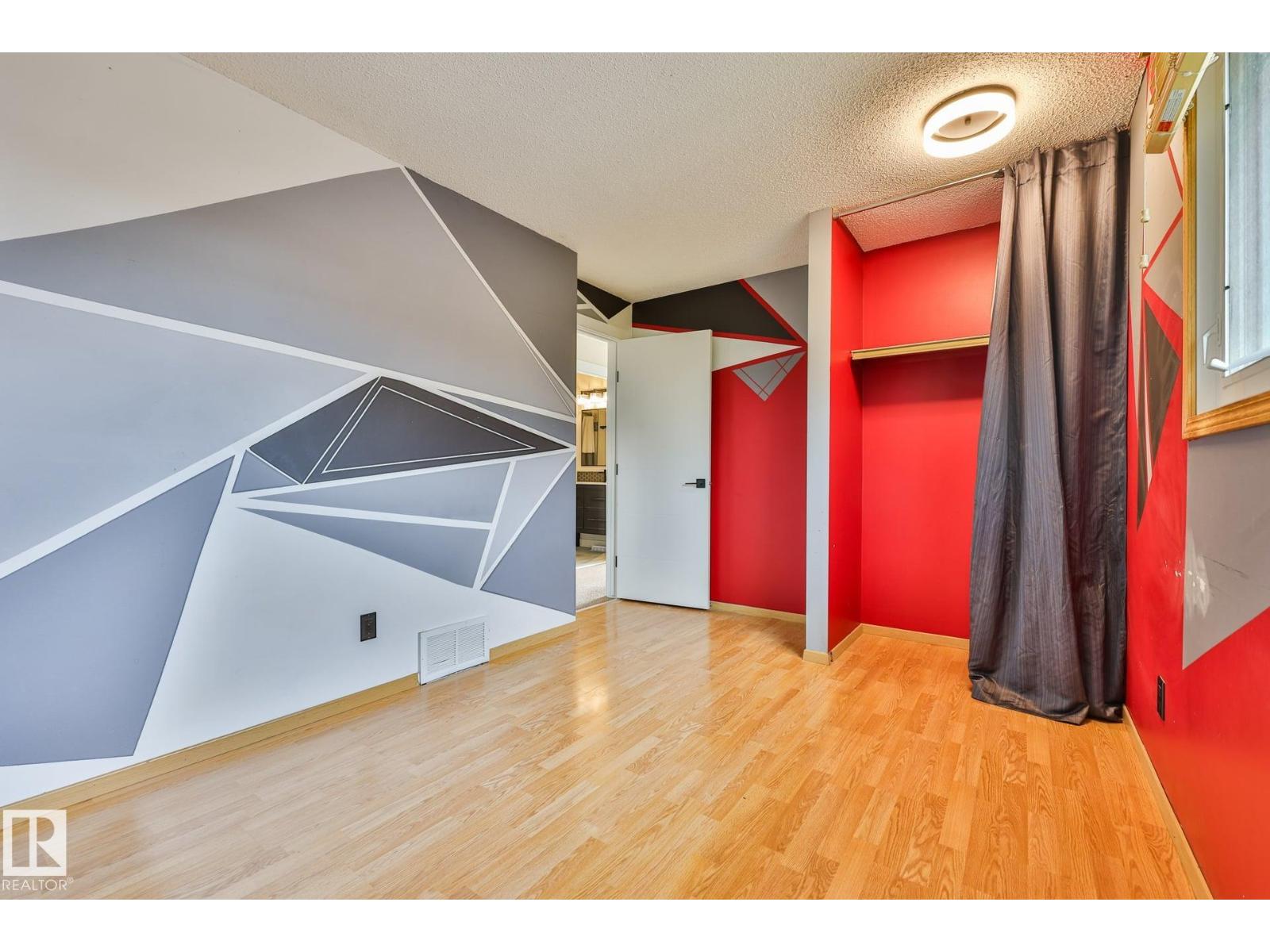 441 WOODVALE RD E NW - 23