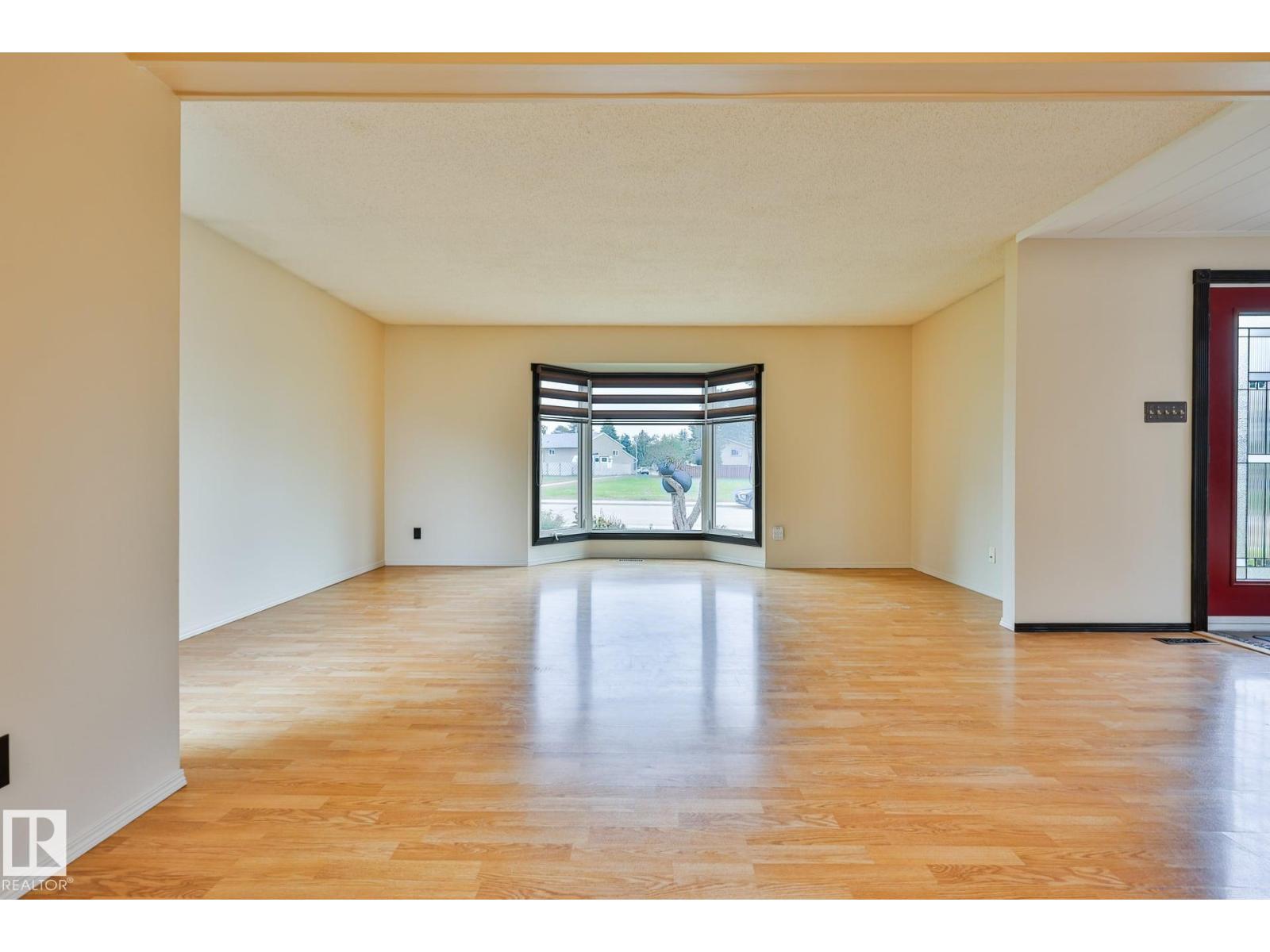 441 WOODVALE RD E NW - 9