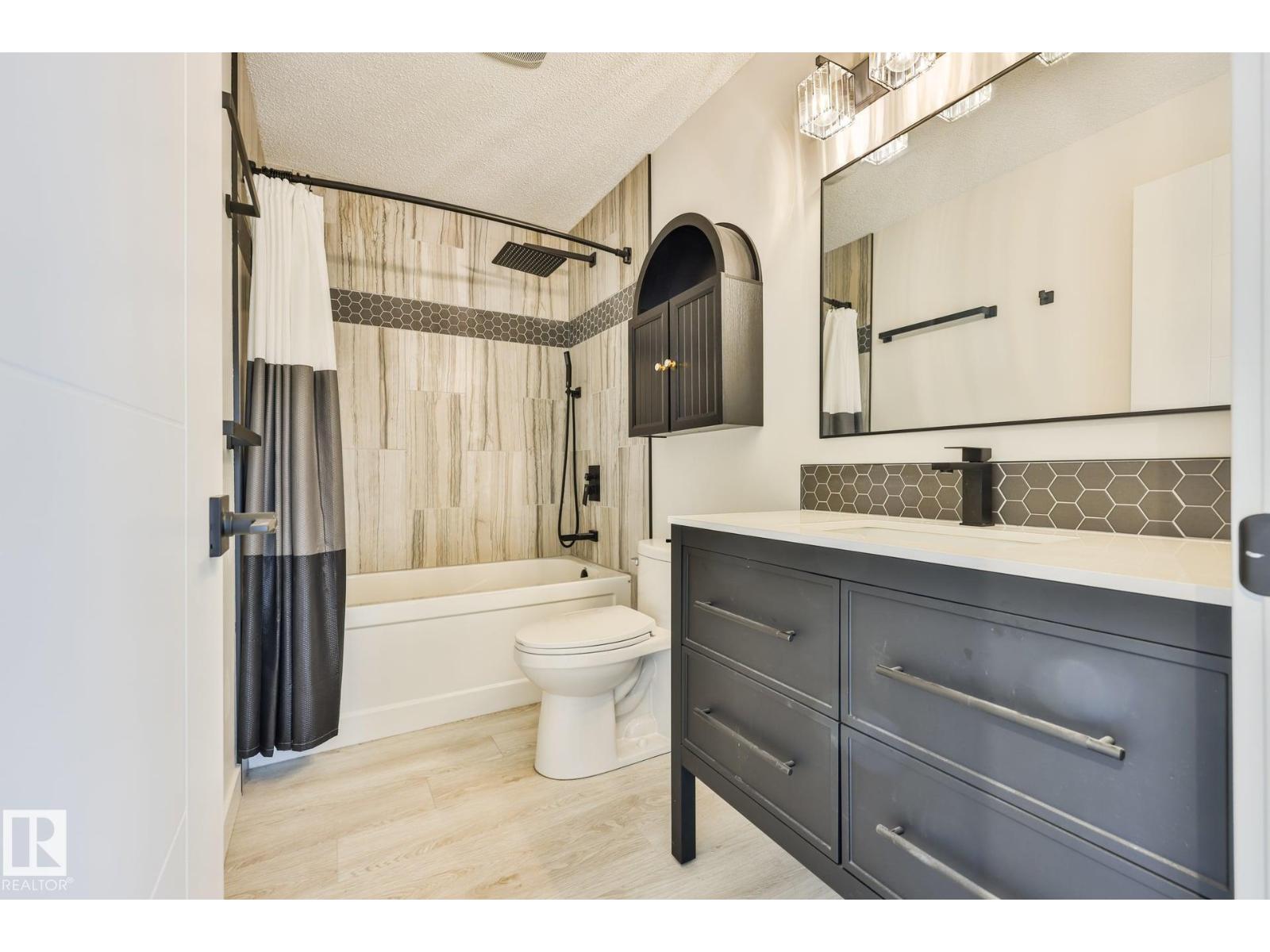 441 WOODVALE RD E NW - 26