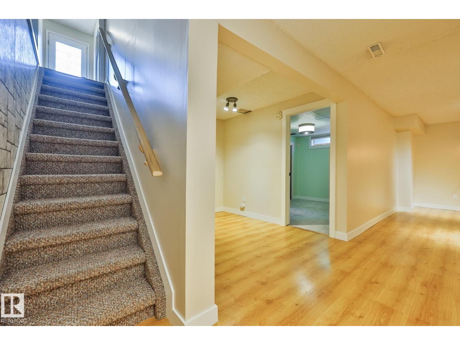 441 WOODVALE RD E NW - 27