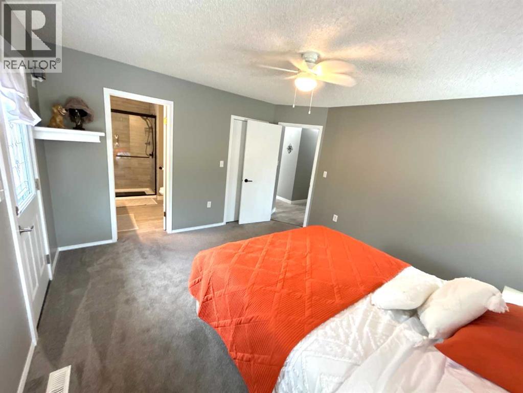 1332 17 Street SE - 19