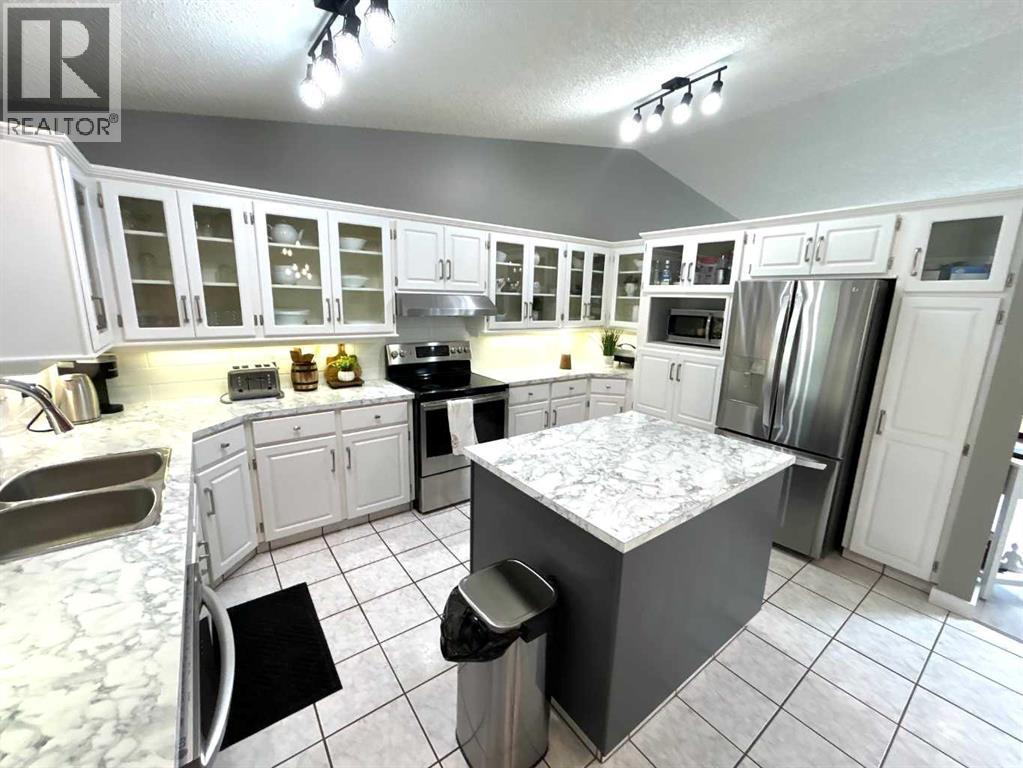 1332 17 Street SE - 8
