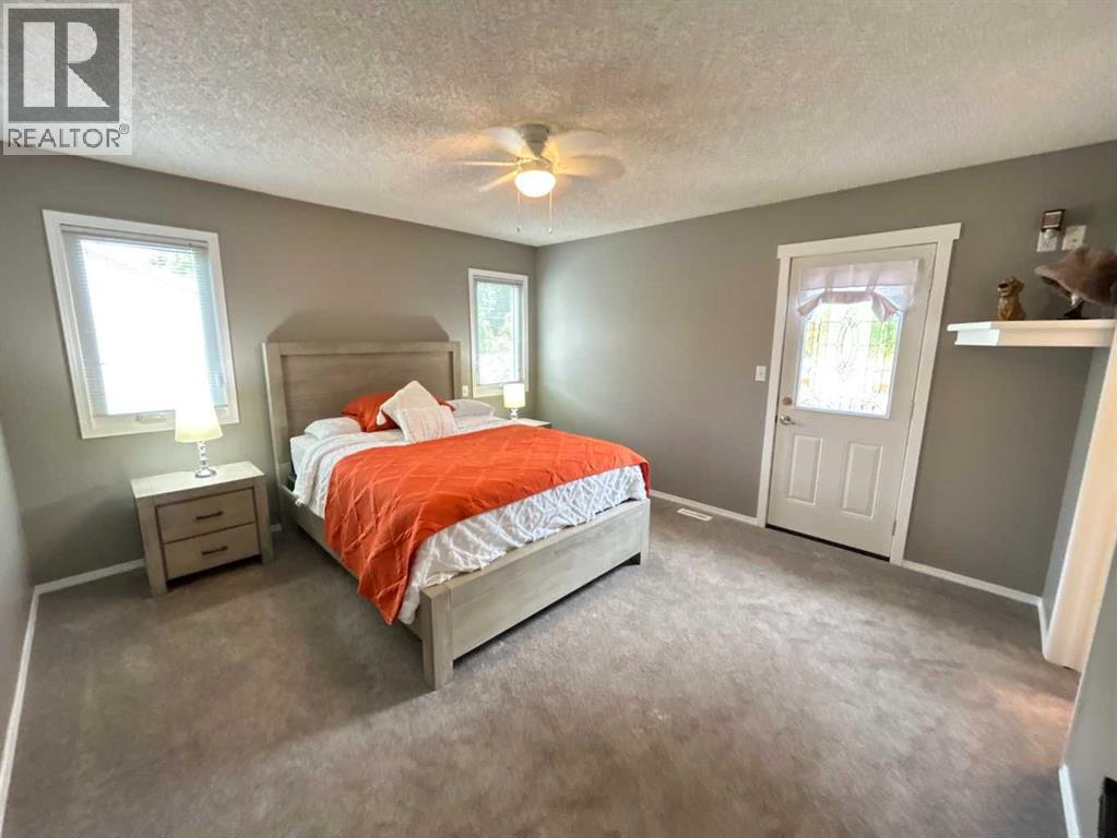 1332 17 Street SE - 18