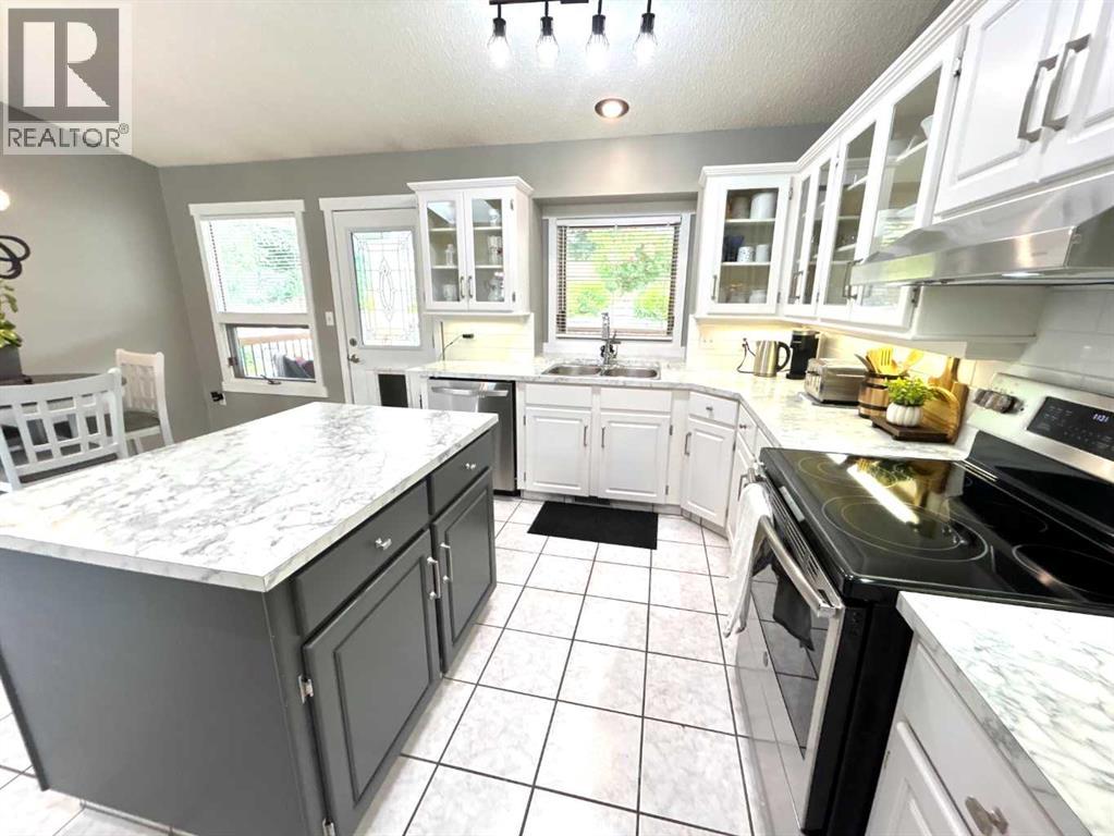 1332 17 Street SE - 11