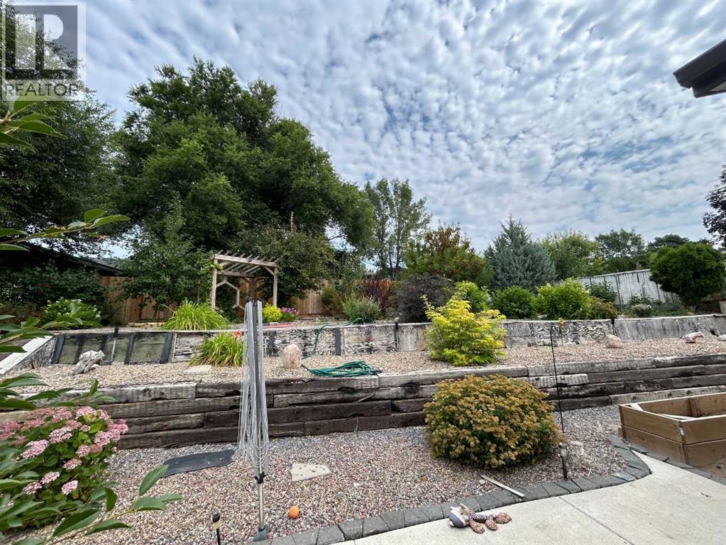 1332 17 Street SE - 38