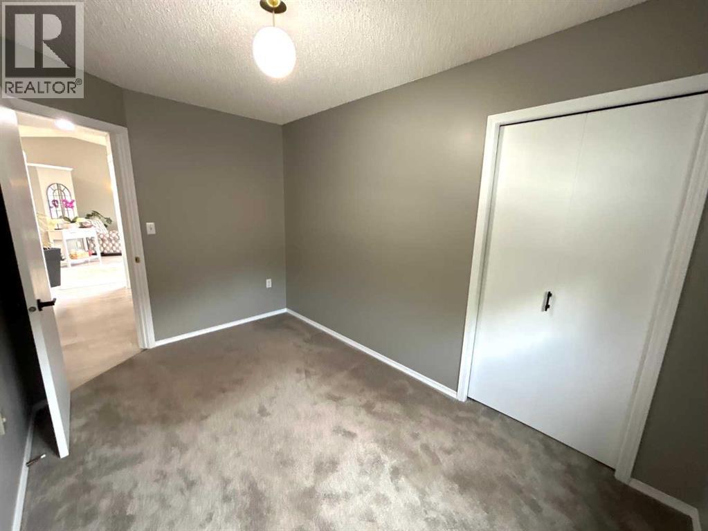 1332 17 Street SE - 24