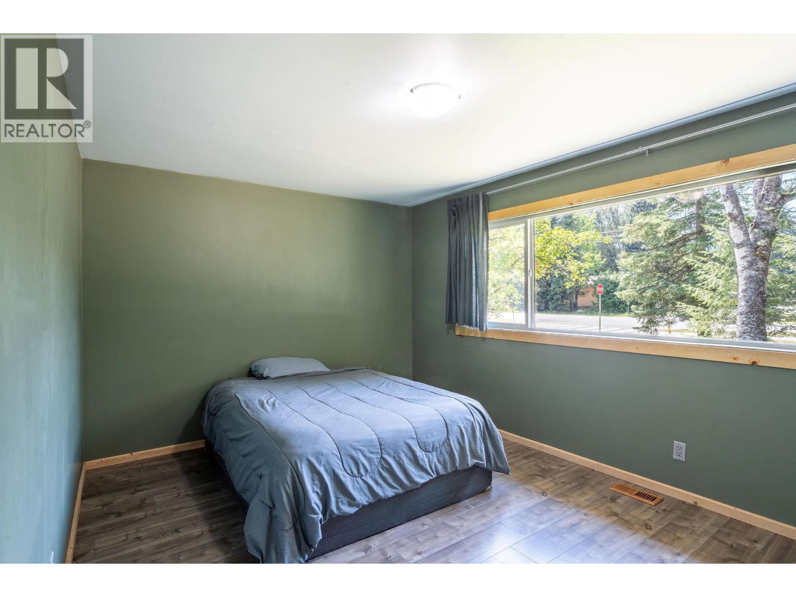 1888 Airport Way, Revelstoke
