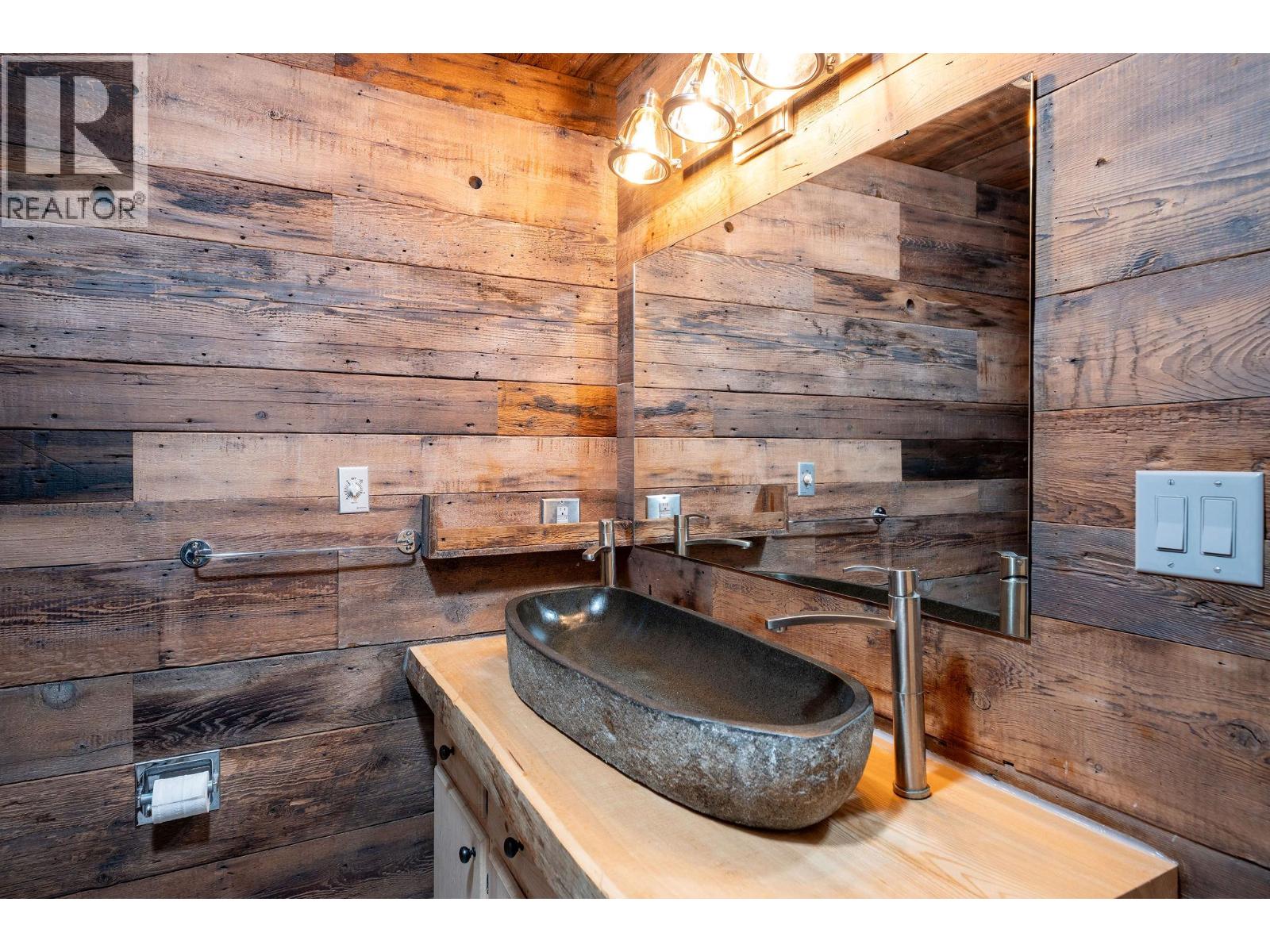 1888 Airport Way, Revelstoke