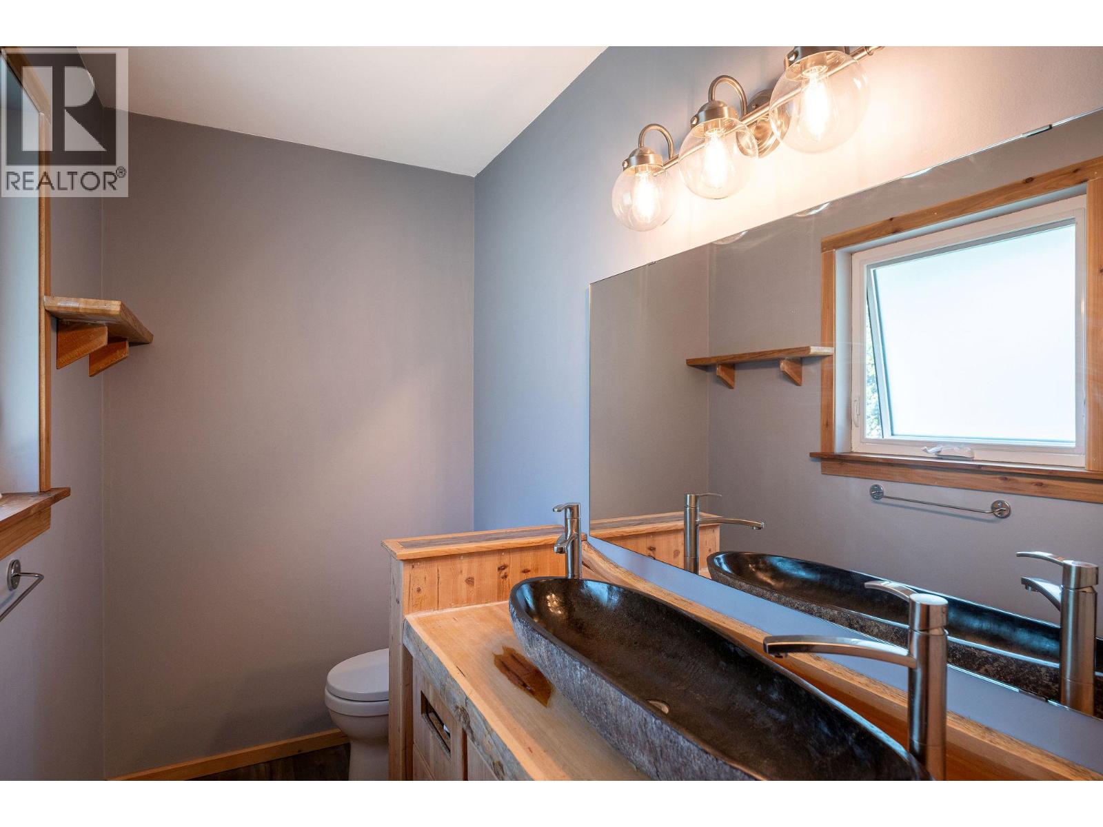 1888 Airport Way, Revelstoke