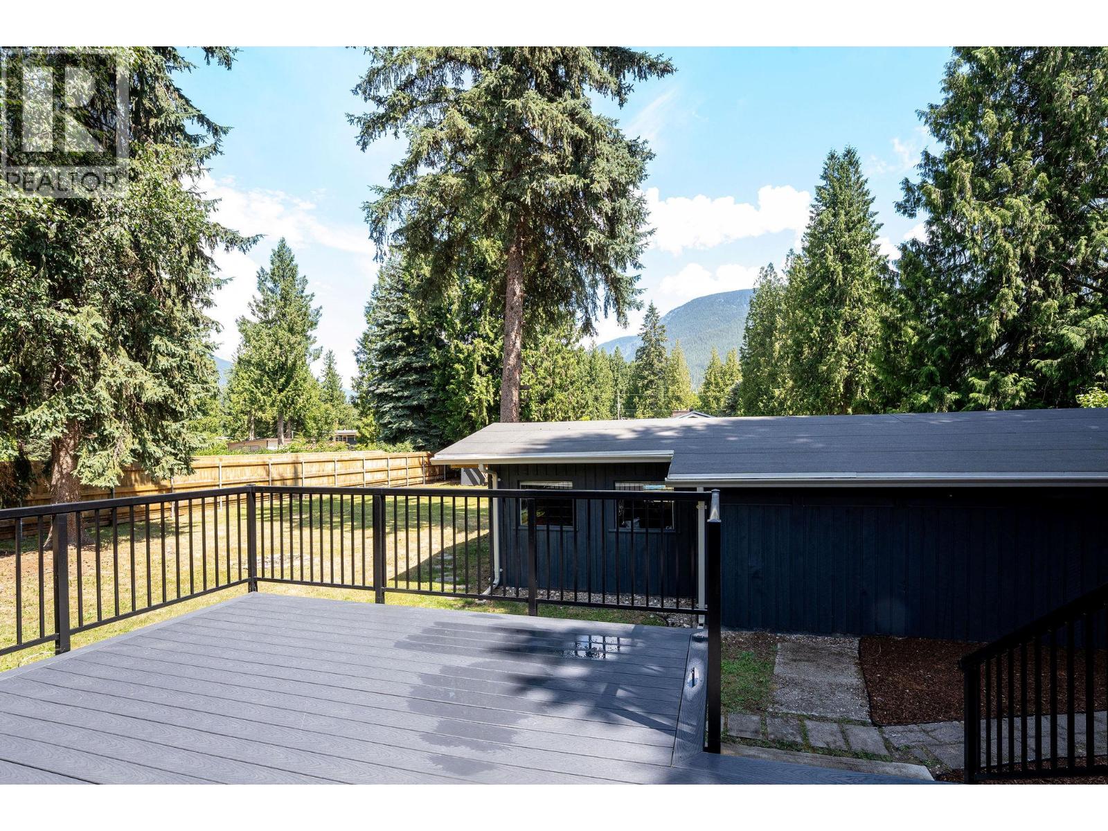 1888 Airport Way, Revelstoke