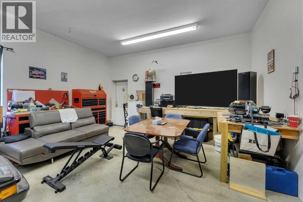113127 450 Avenue E - 48