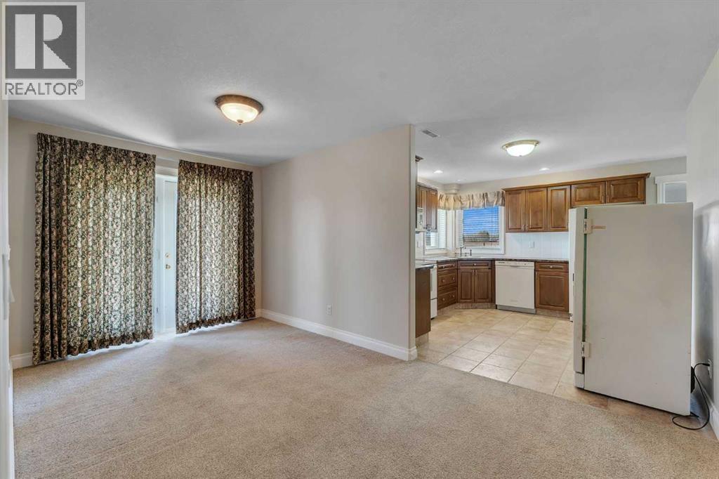 113127 450 Avenue E - 44