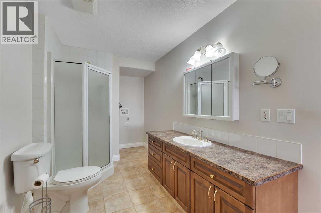 113127 450 Avenue E - 46