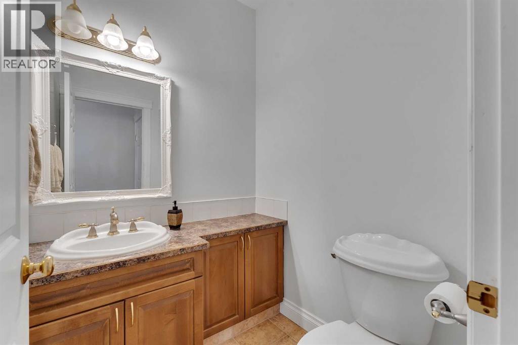 113127 450 Avenue E - 23