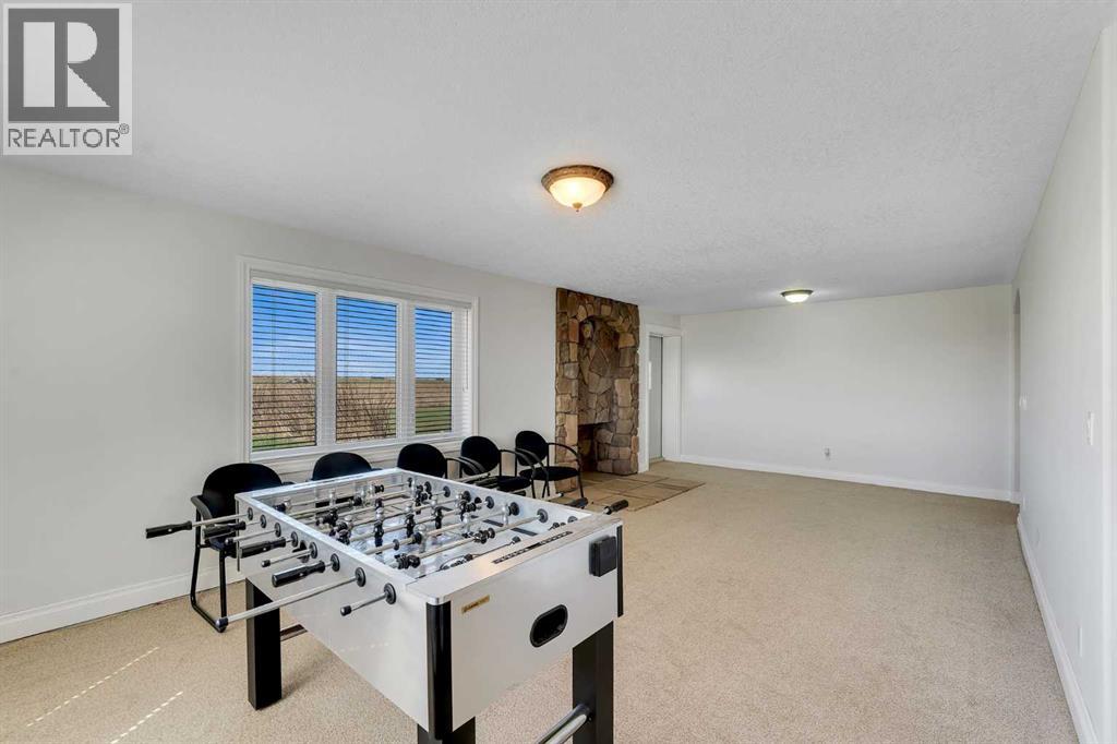 113127 450 Avenue E - 40