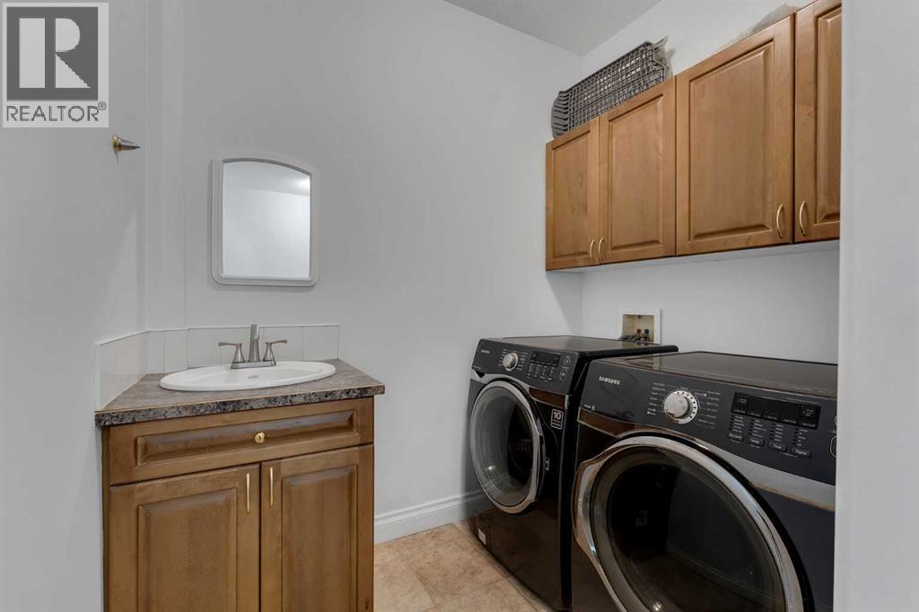 113127 450 Avenue E - 22