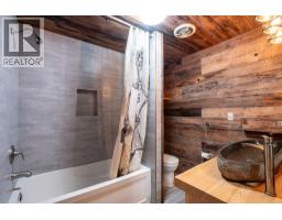 1888 Airport Way, Revelstoke, BC V0E2S0 Photo 20