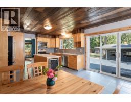 Full bathroom - 1888 Airport Way, Revelstoke, BC V0E2S0 Photo 10