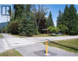 1888 Airport Way, Revelstoke, BC V0E2S0 Photo 34
