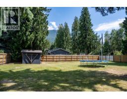 1888 Airport Way, Revelstoke, BC V0E2S0 Photo 35