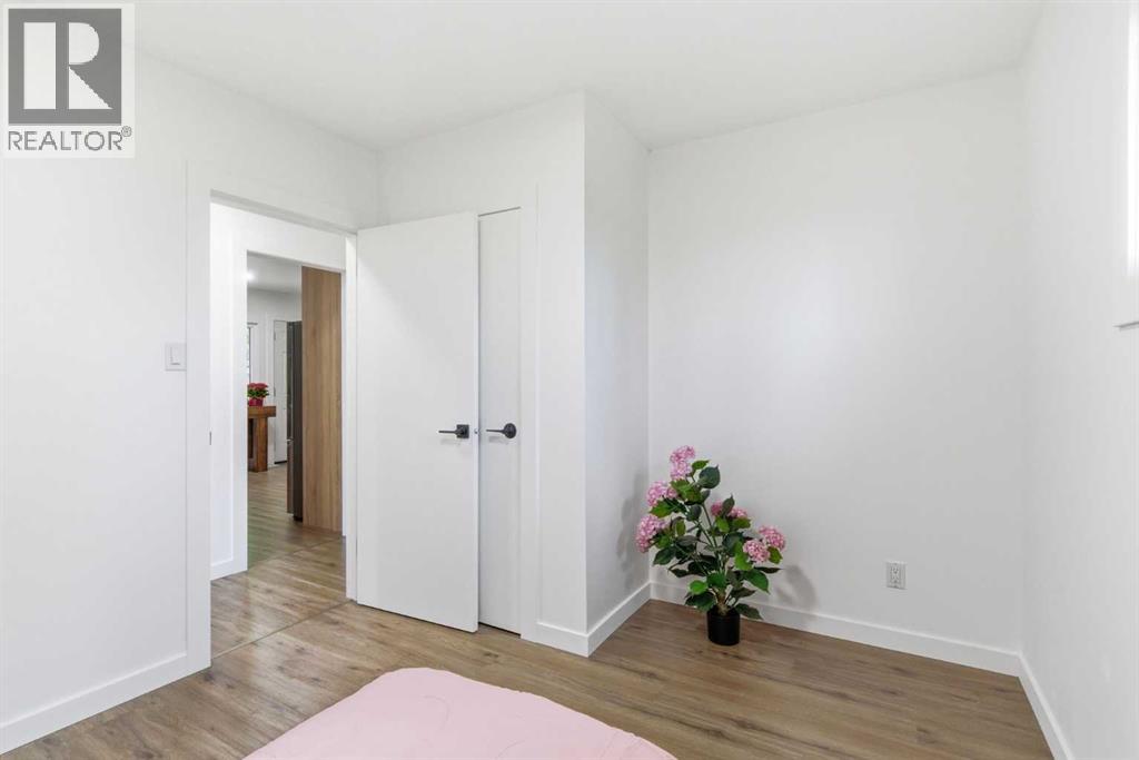 3615 1 Street NE - 31