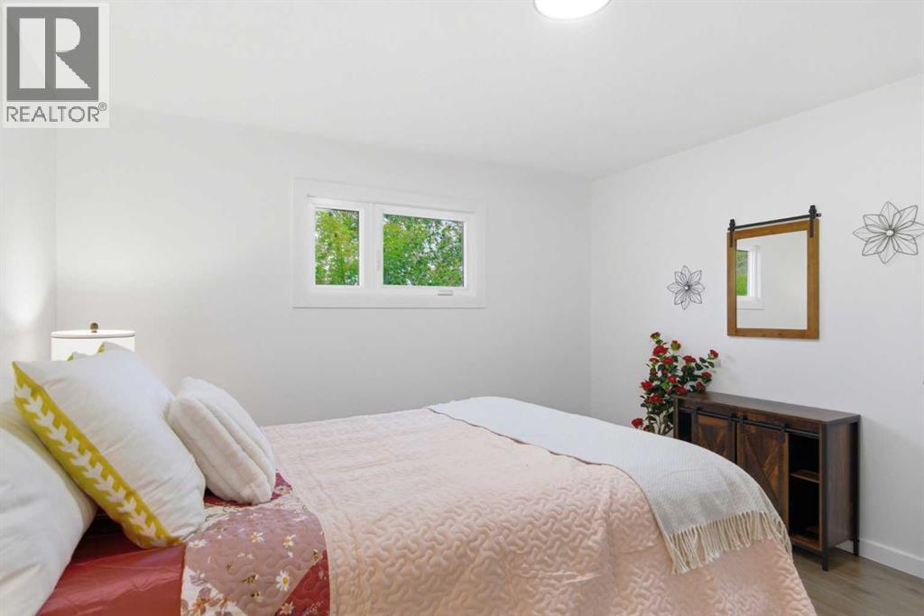 3615 1 Street NE - 27