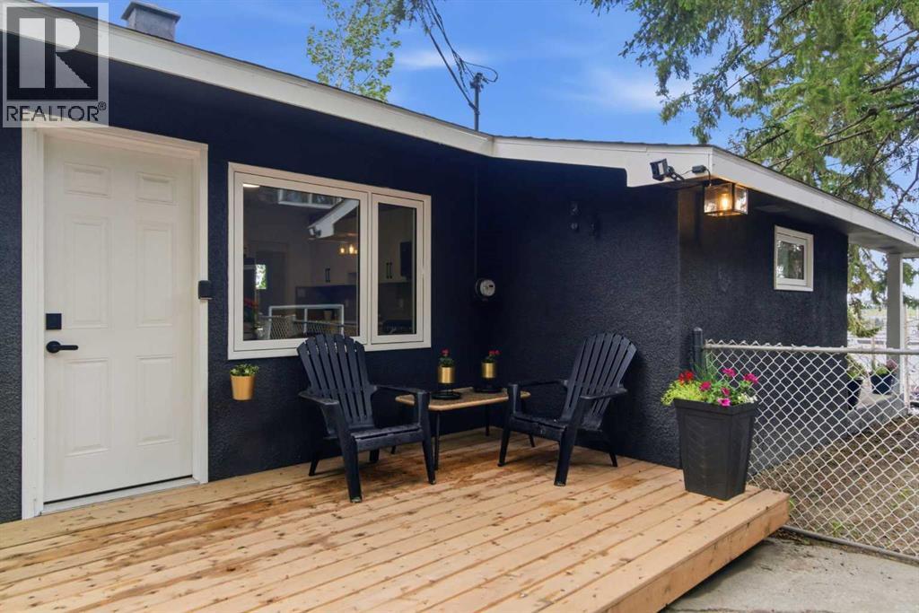 3615 1 Street NE - 42