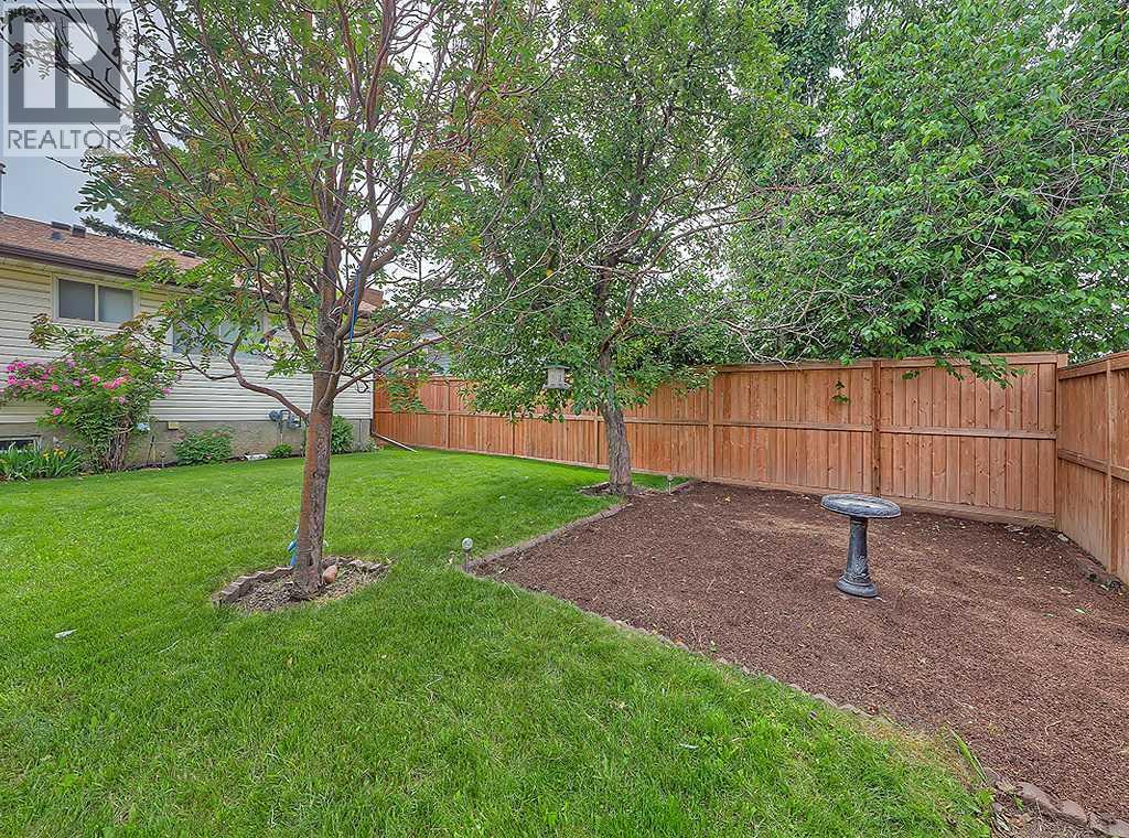 3135 60 Street NE - 20
