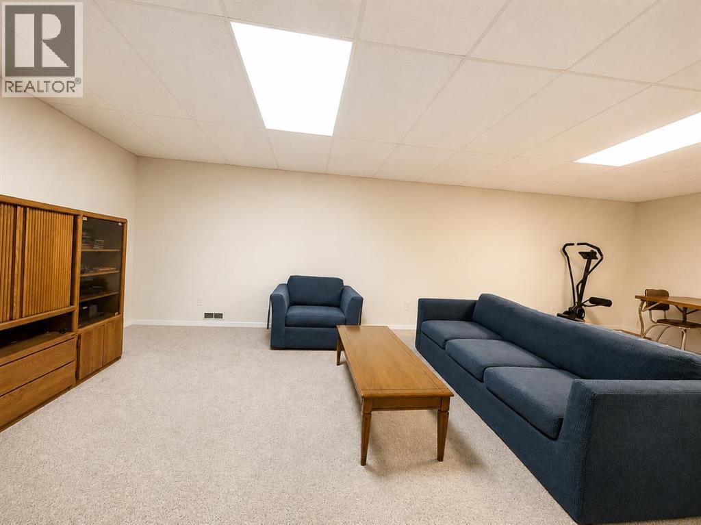 3135 60 Street NE - 11