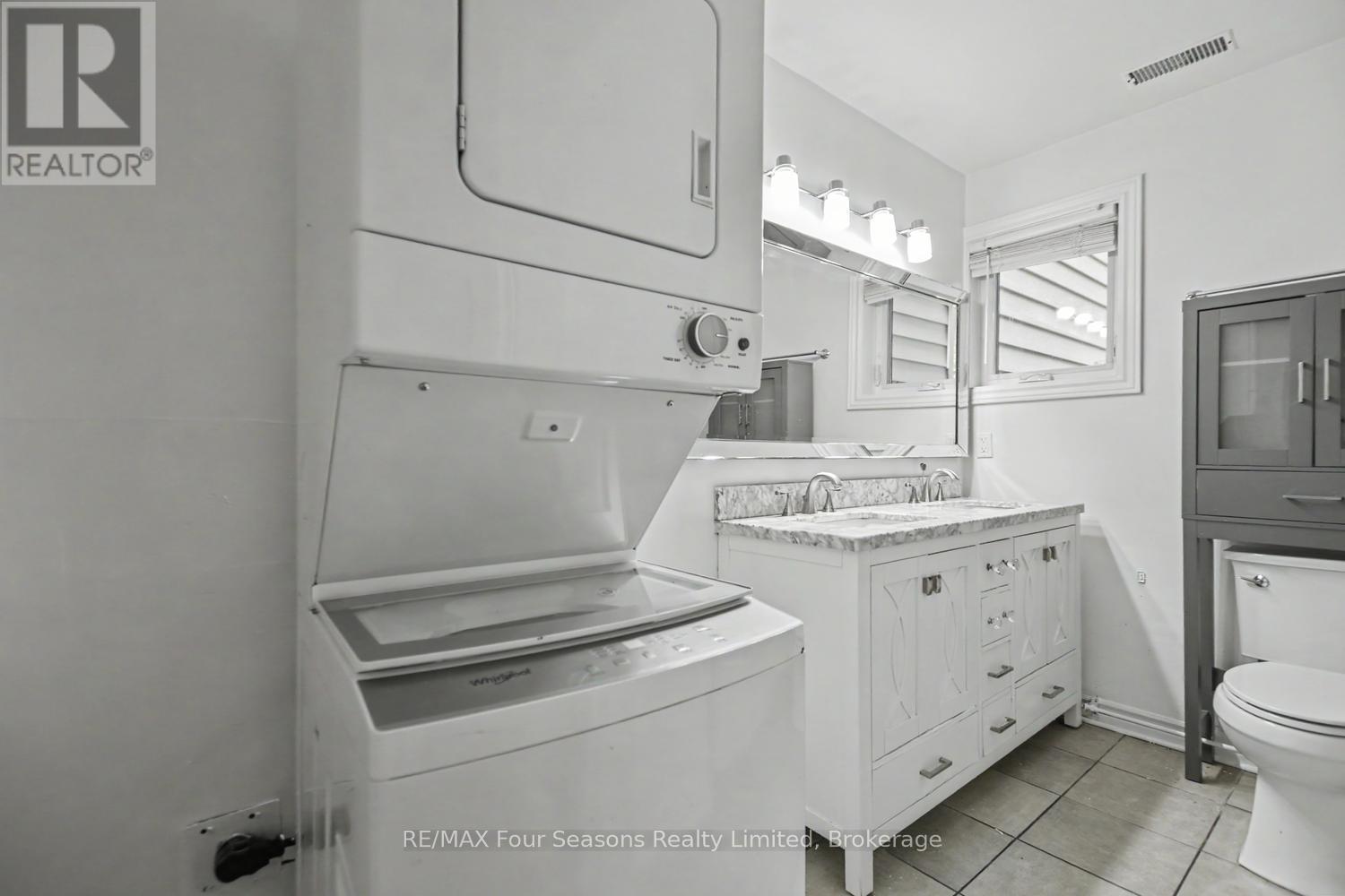 #314 5 DAWSON DRIVE - 16