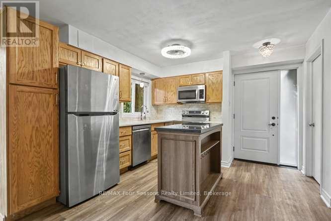 #314 5 DAWSON DRIVE - 12