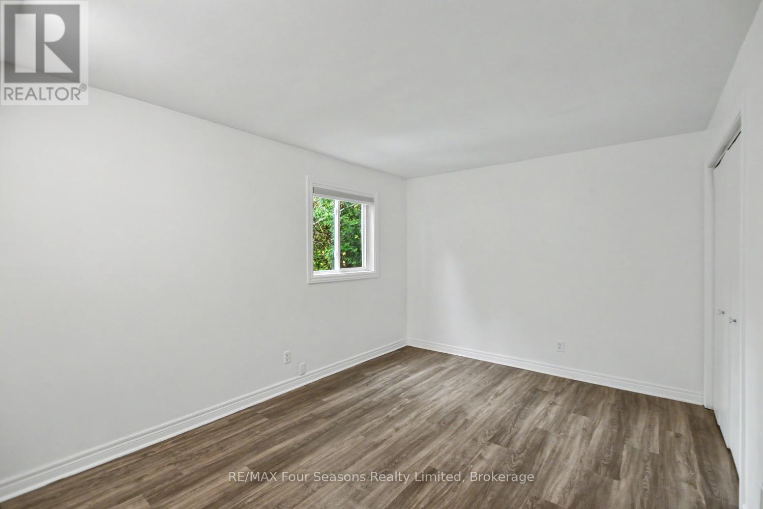 #314 5 DAWSON DRIVE - 21