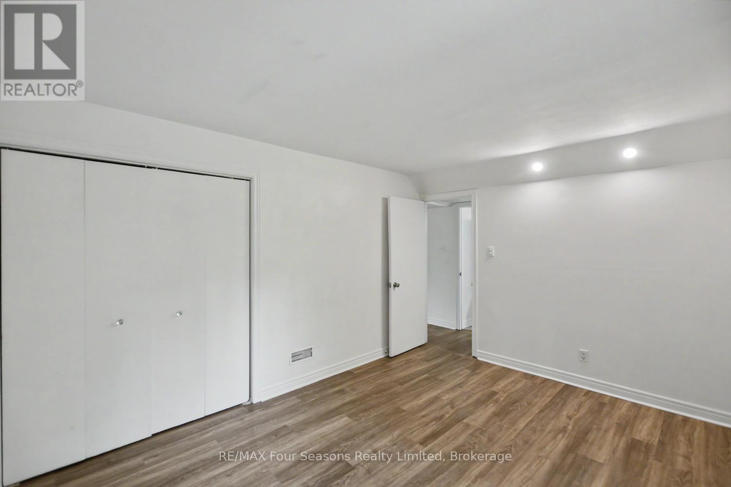 #314 5 DAWSON DRIVE - 22