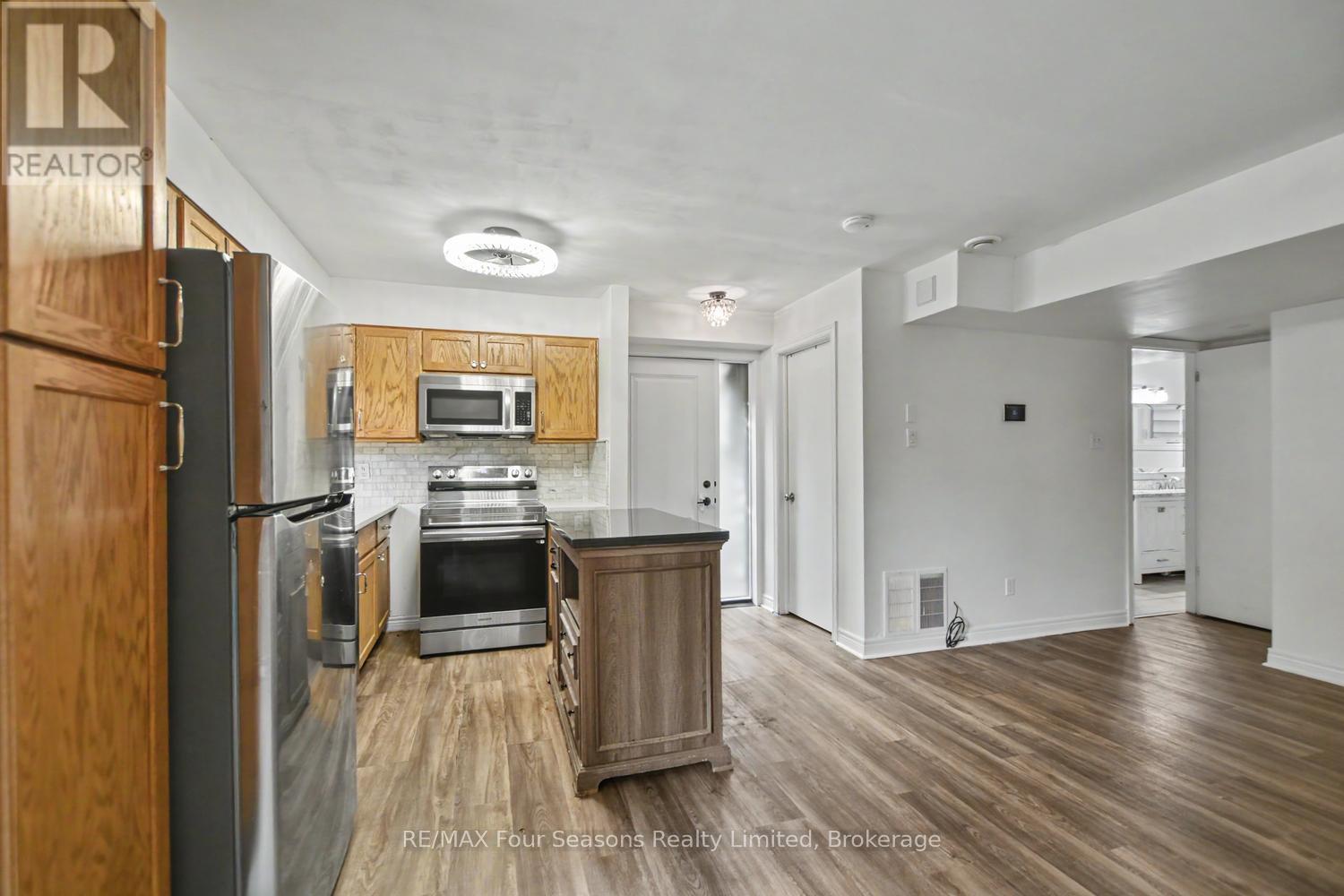#314 5 DAWSON DRIVE - 10