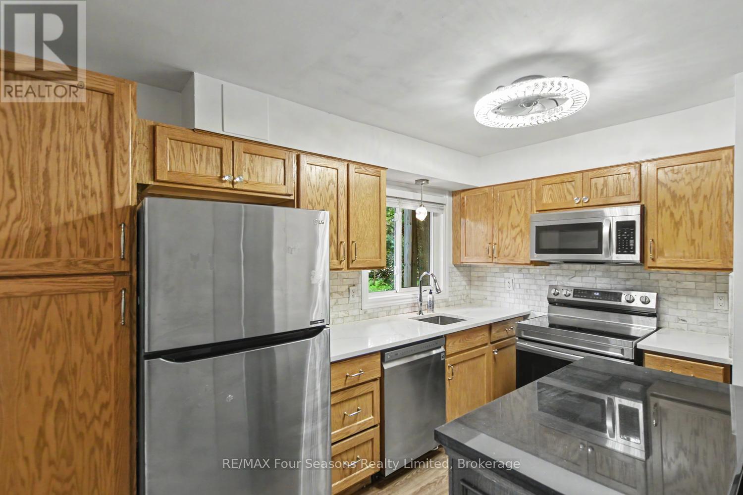 #314 5 DAWSON DRIVE - 13