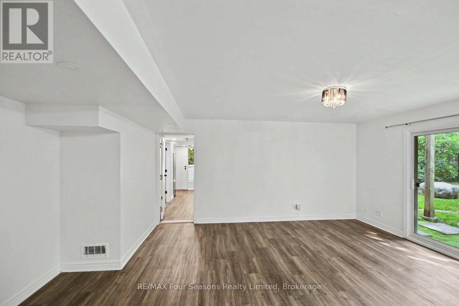 #314 5 DAWSON DRIVE - 24