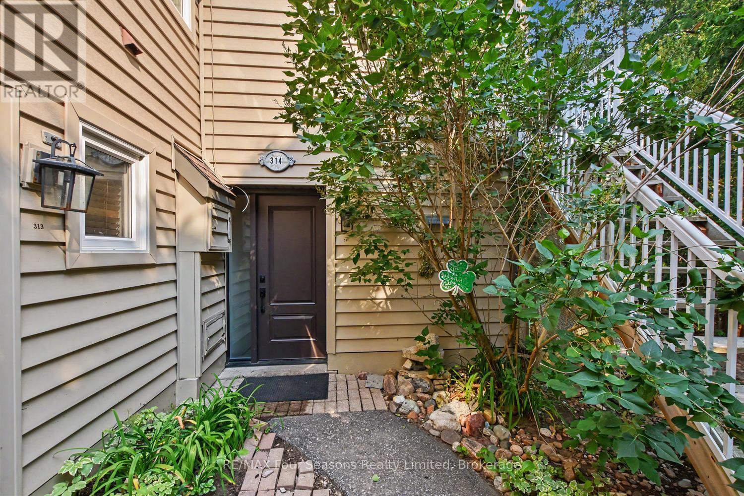 #314 5 DAWSON DRIVE - 3