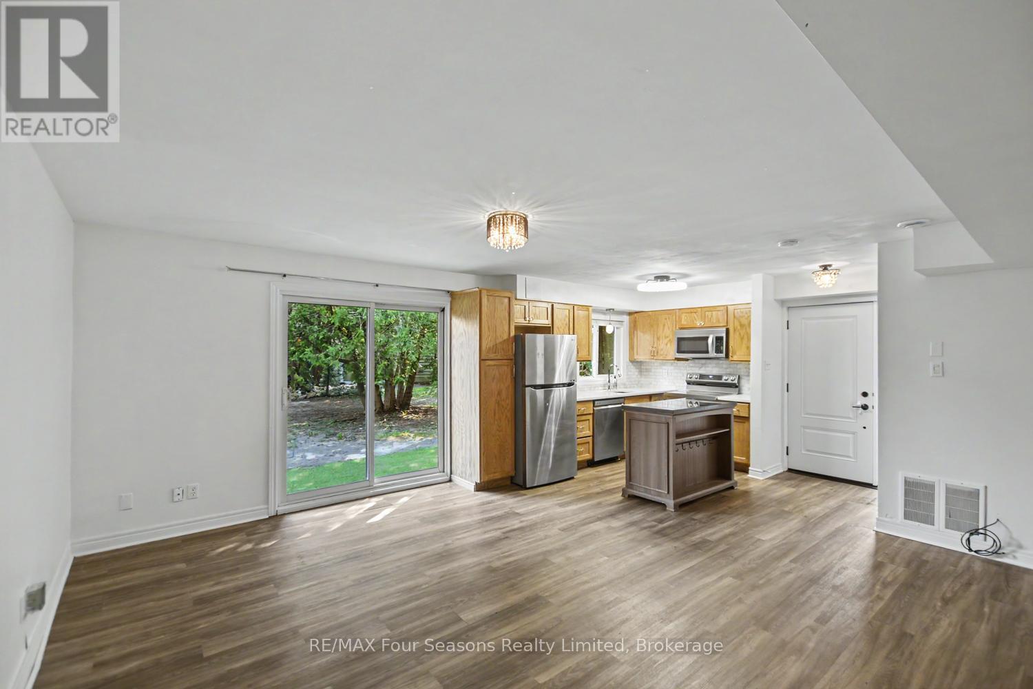 #314 5 DAWSON DRIVE - 5